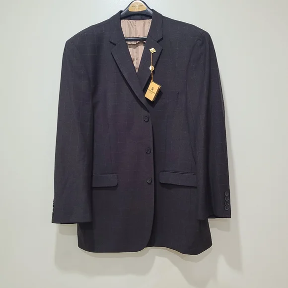 Stacy Adams Gold 2-Piece Men’s Suit With SA Engraved Gold Lapel Pin Size 46R/40R
